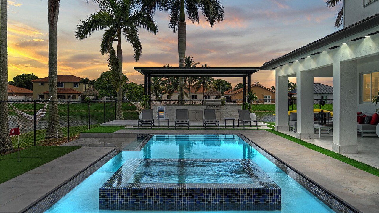 Photo of Outdoor in Ludlam