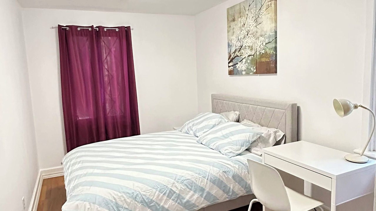 Photo of Bedroom in Aylmer