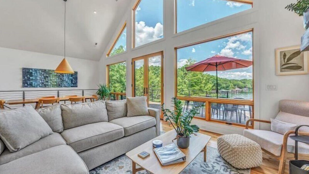 Photo of Livingroom in Huddleston