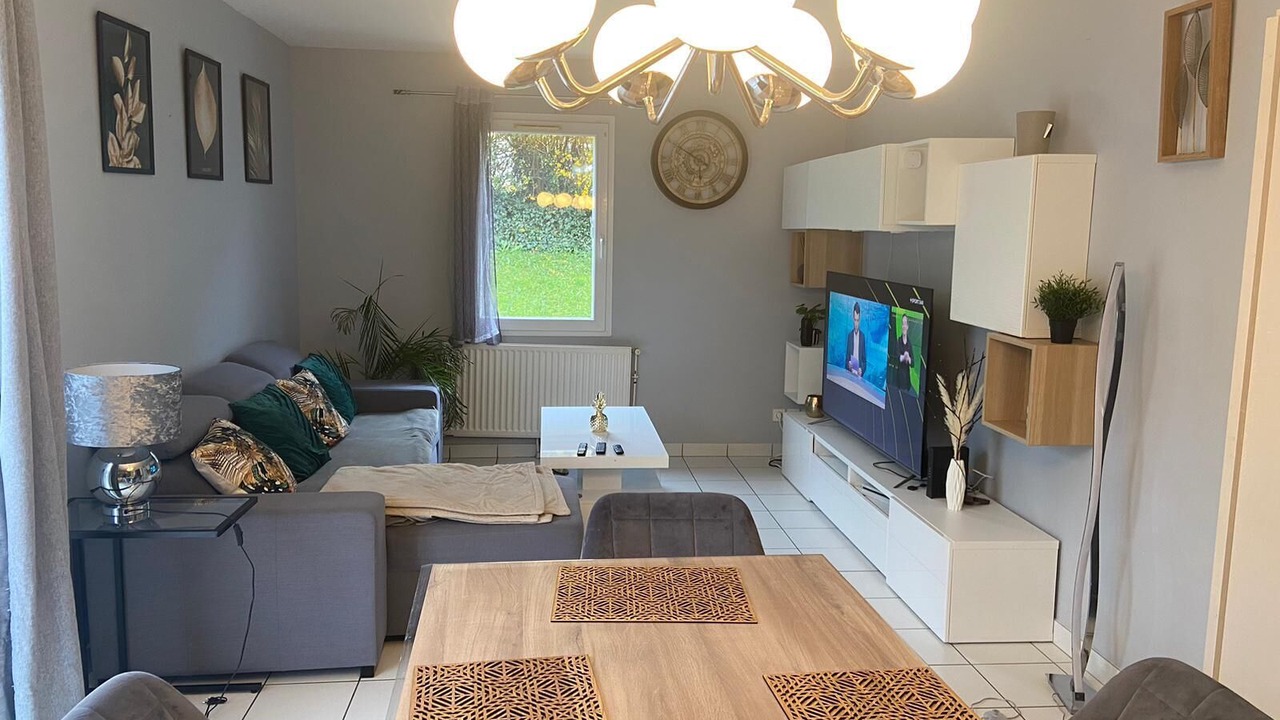 Photo of Livingroom in Saint-Remy-en-Rollat