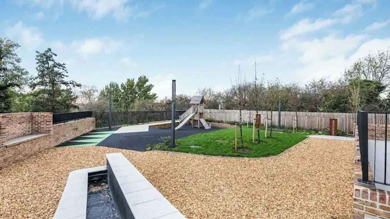 Photo of Outdoor in Dudden Hill