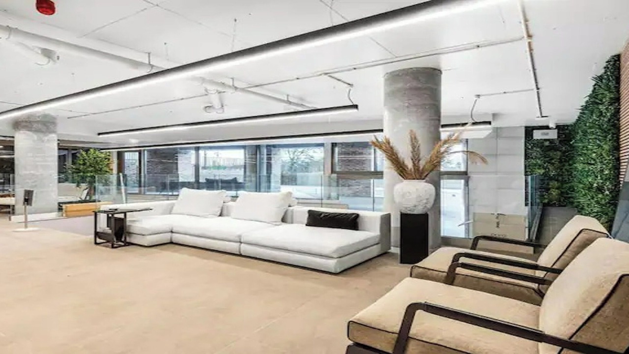 Photo of Others in Dudden Hill