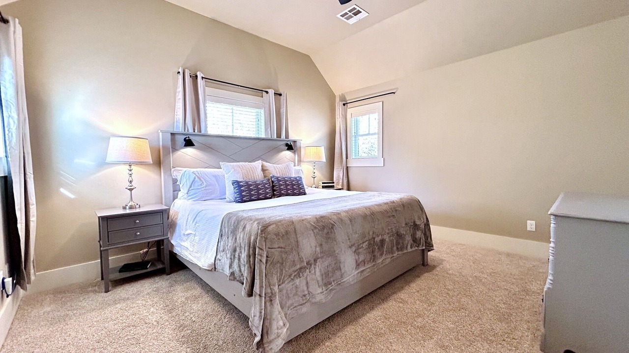 Photo of Bedroom in Carlton Landing