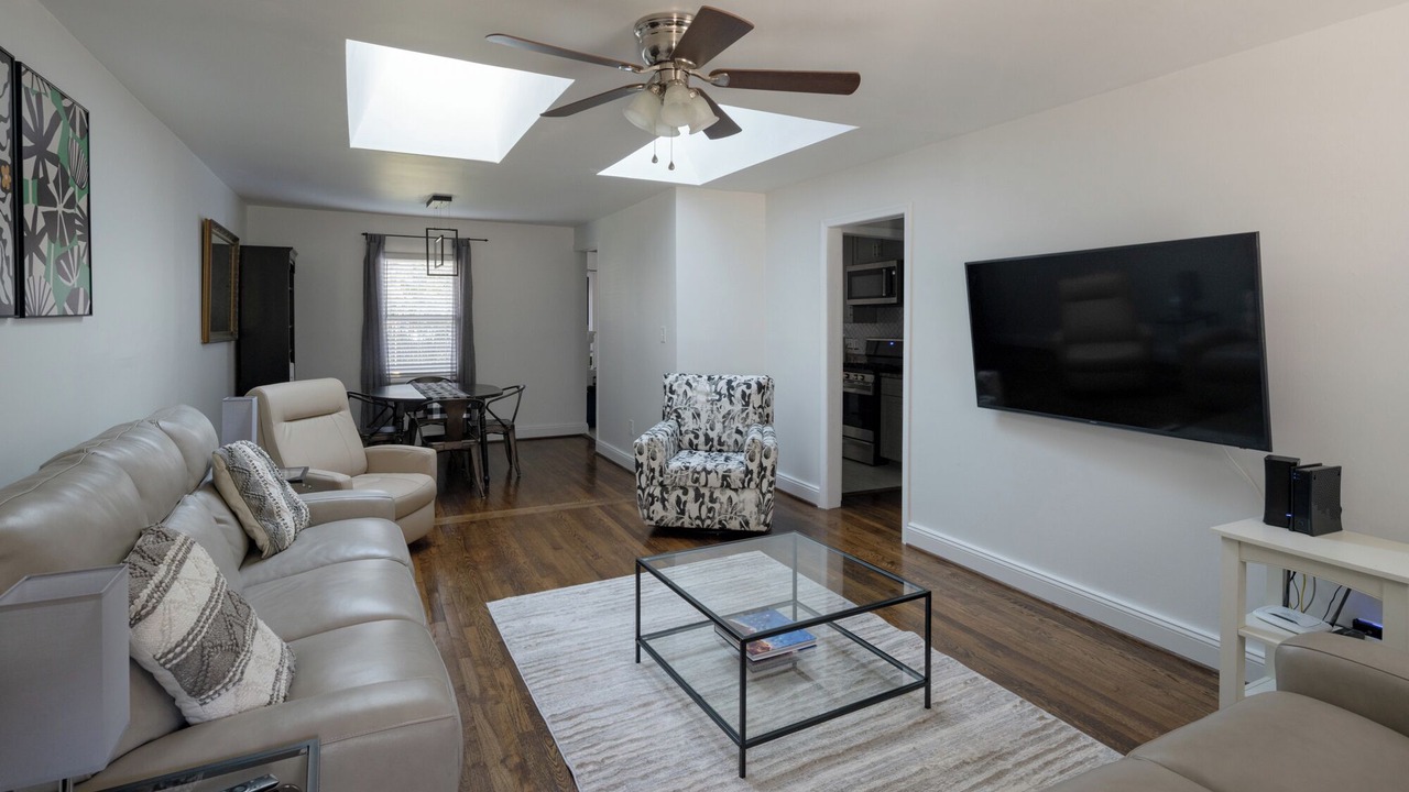 Photo of Livingroom in Southwest Raleigh