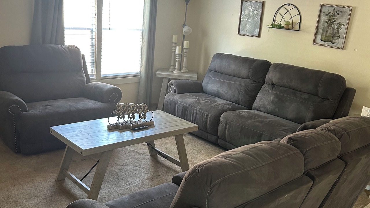 Photo of Livingroom in Enterprise