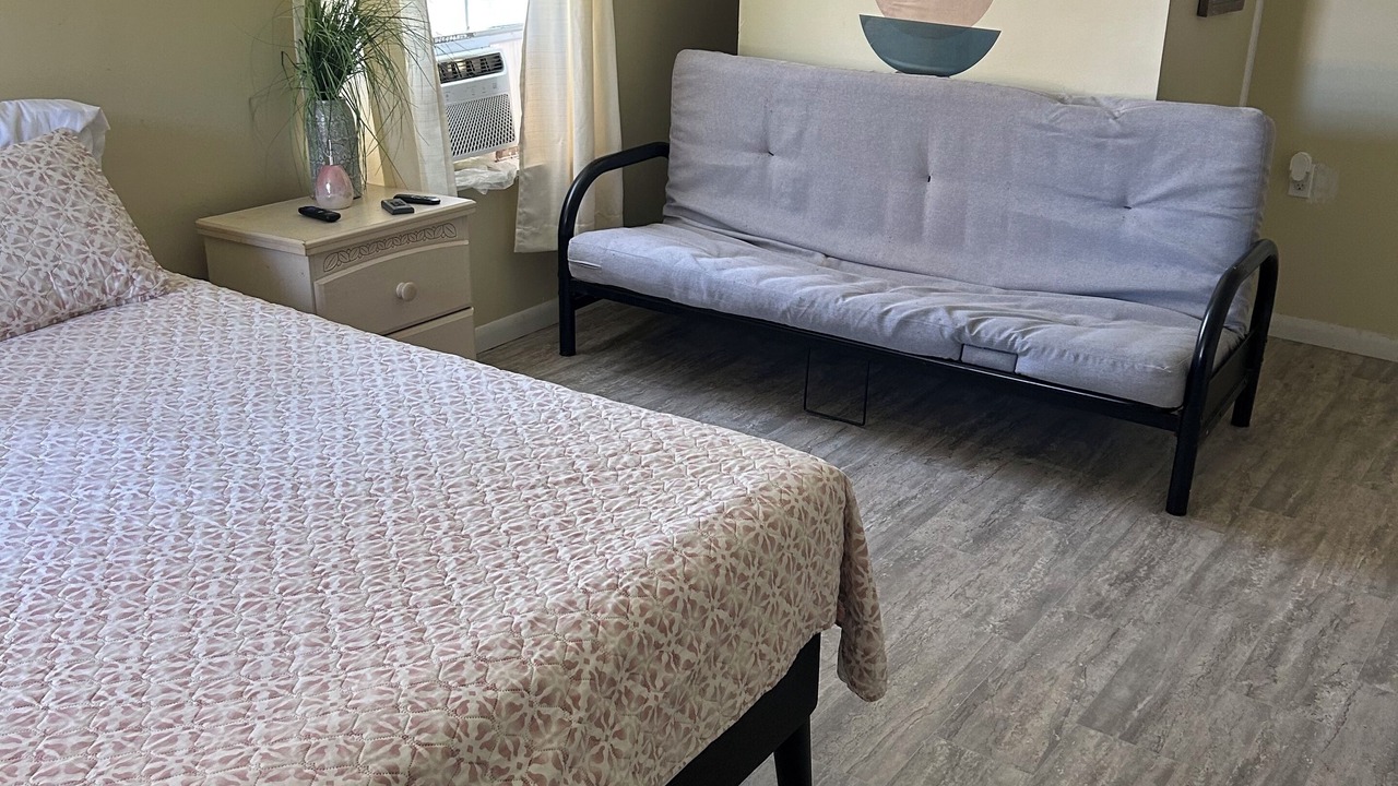 Photo of Bedroom in Enterprise