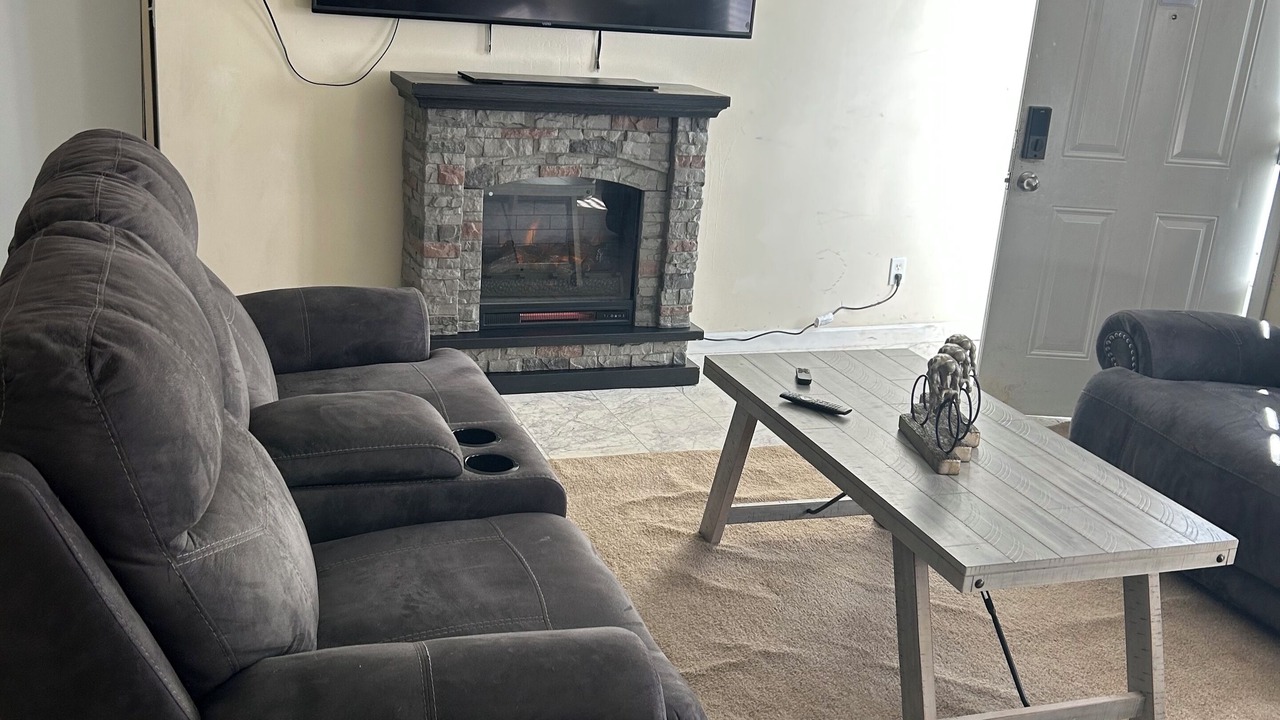 Photo of Livingroom in Enterprise