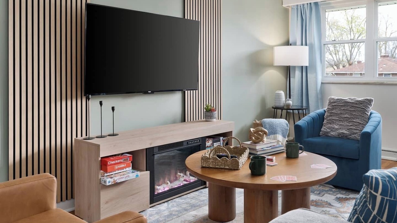 Photo of Livingroom in Sharon Heights