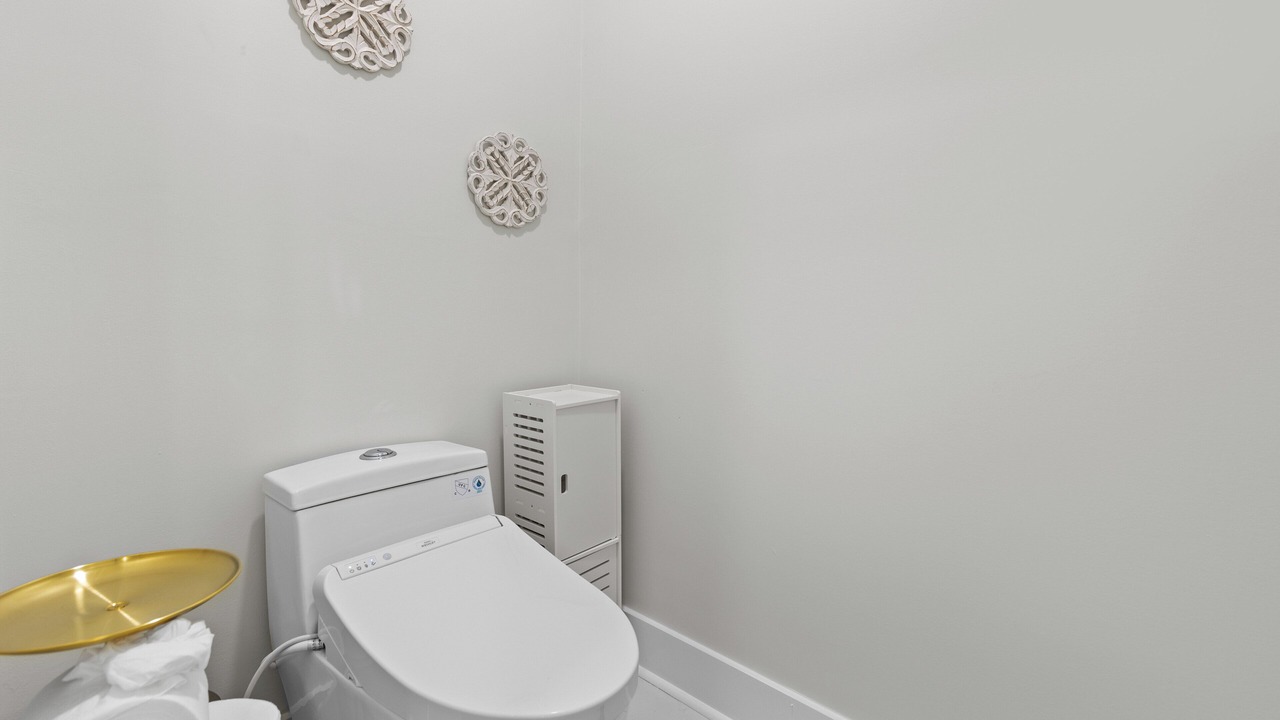 Photo of Bathroom in Candler-McAfee