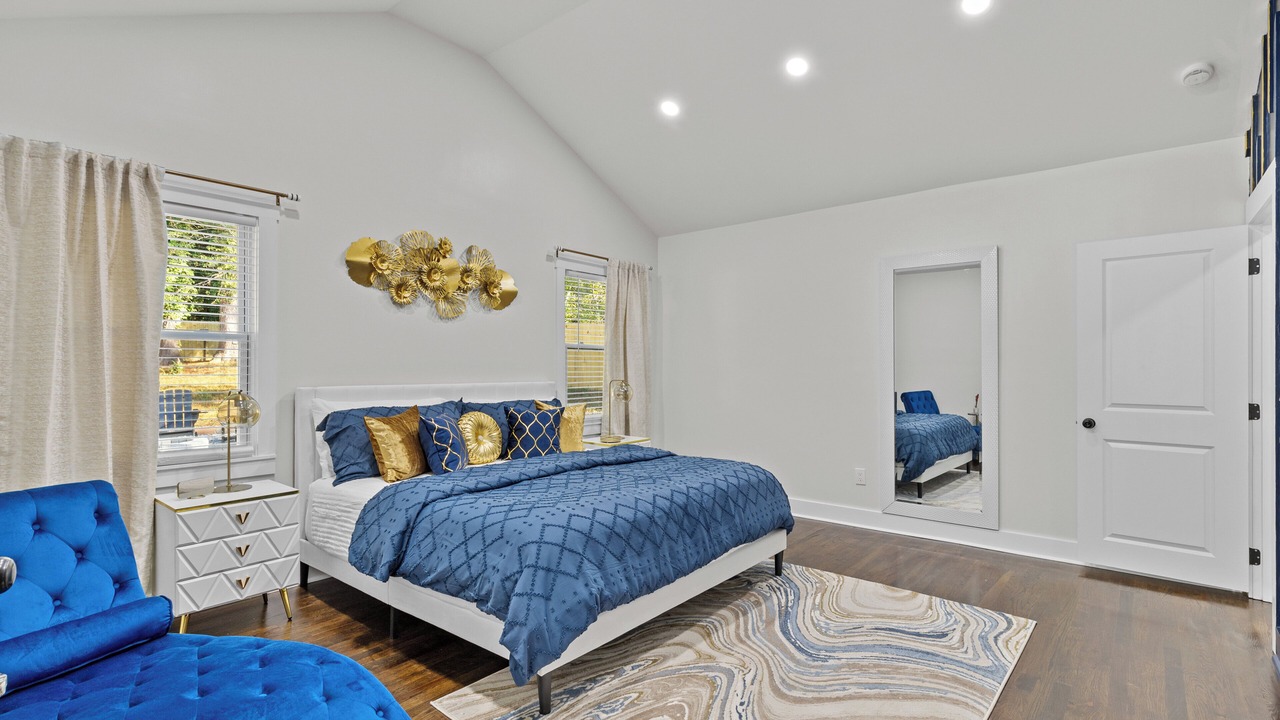 Photo of Bedroom in Candler-McAfee