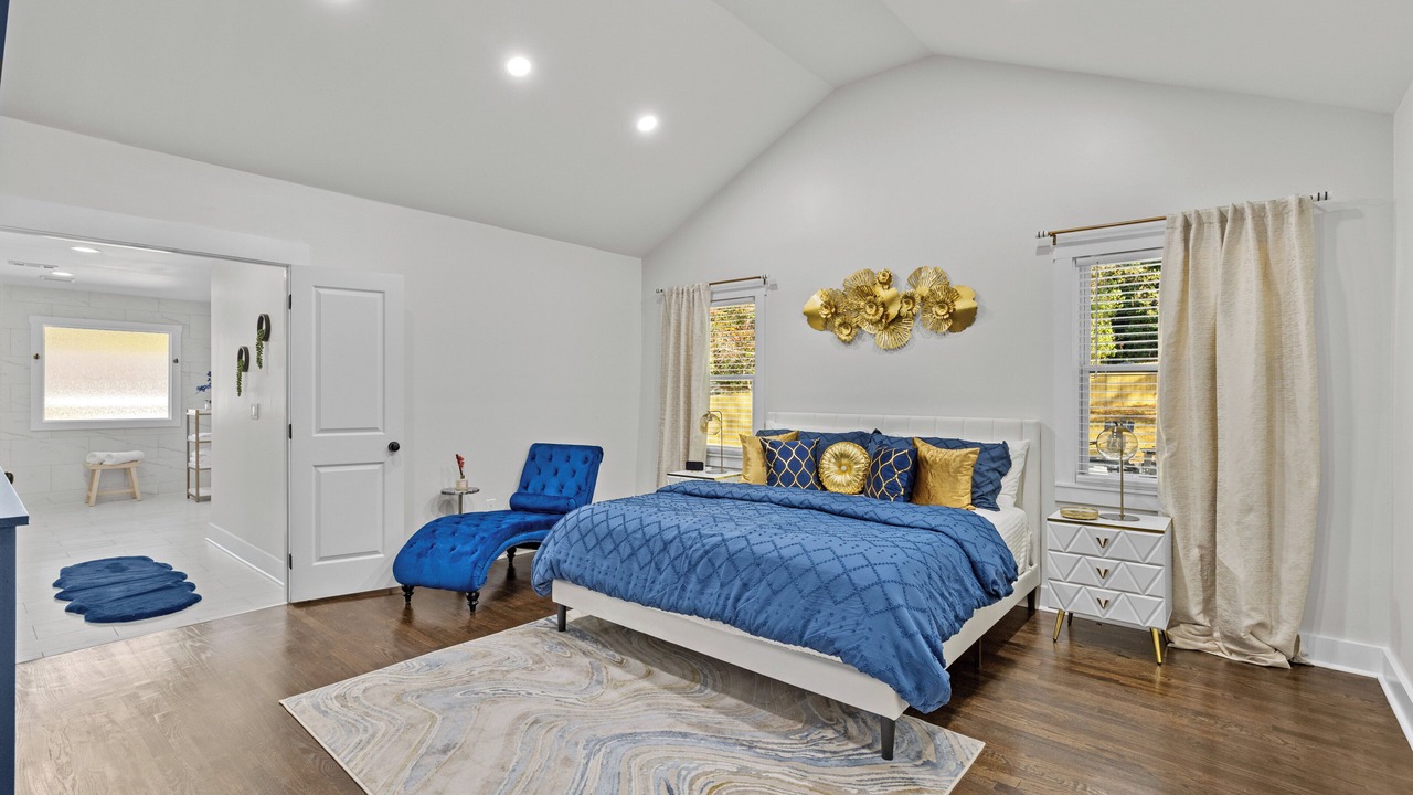 Photo of Bedroom in Candler-McAfee