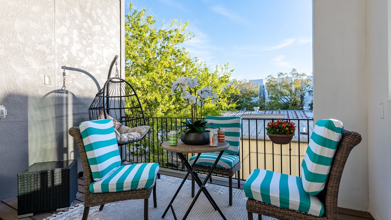 Photo of Patio Balcony in Washington Ave./ Memorial Park