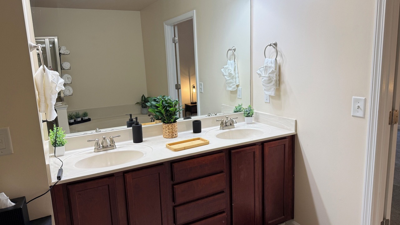 Photo of Bathroom in Winder