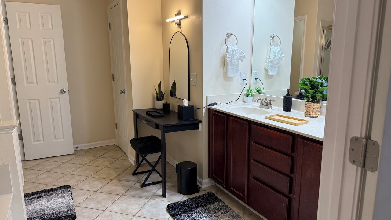 Photo of Bathroom in Winder