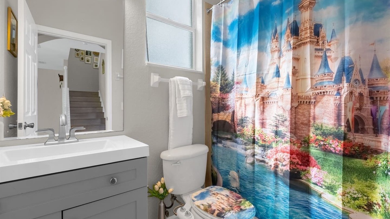 Photo of Bathroom in Trafalgar Village