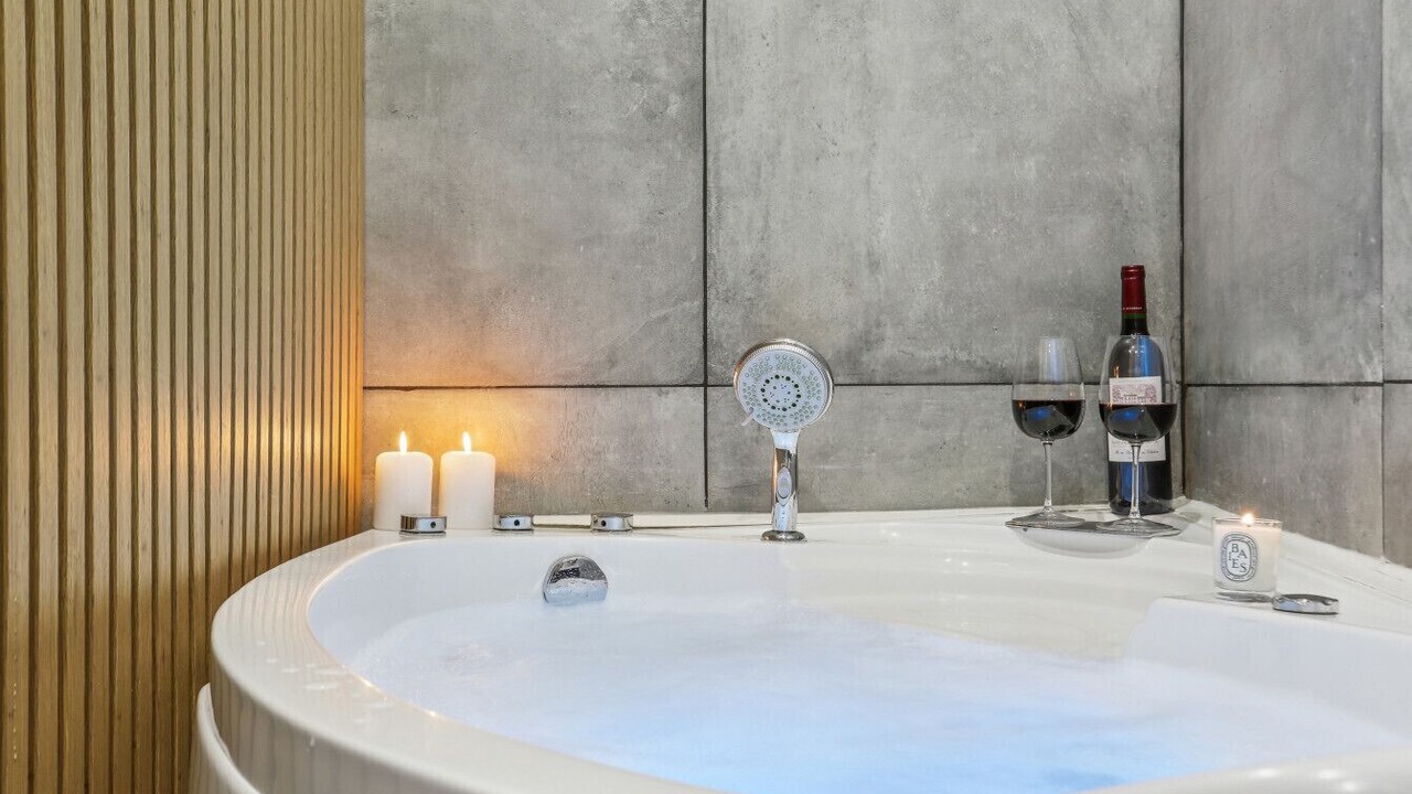 Photo of Bathroom in Quartier du Gros-Caillou