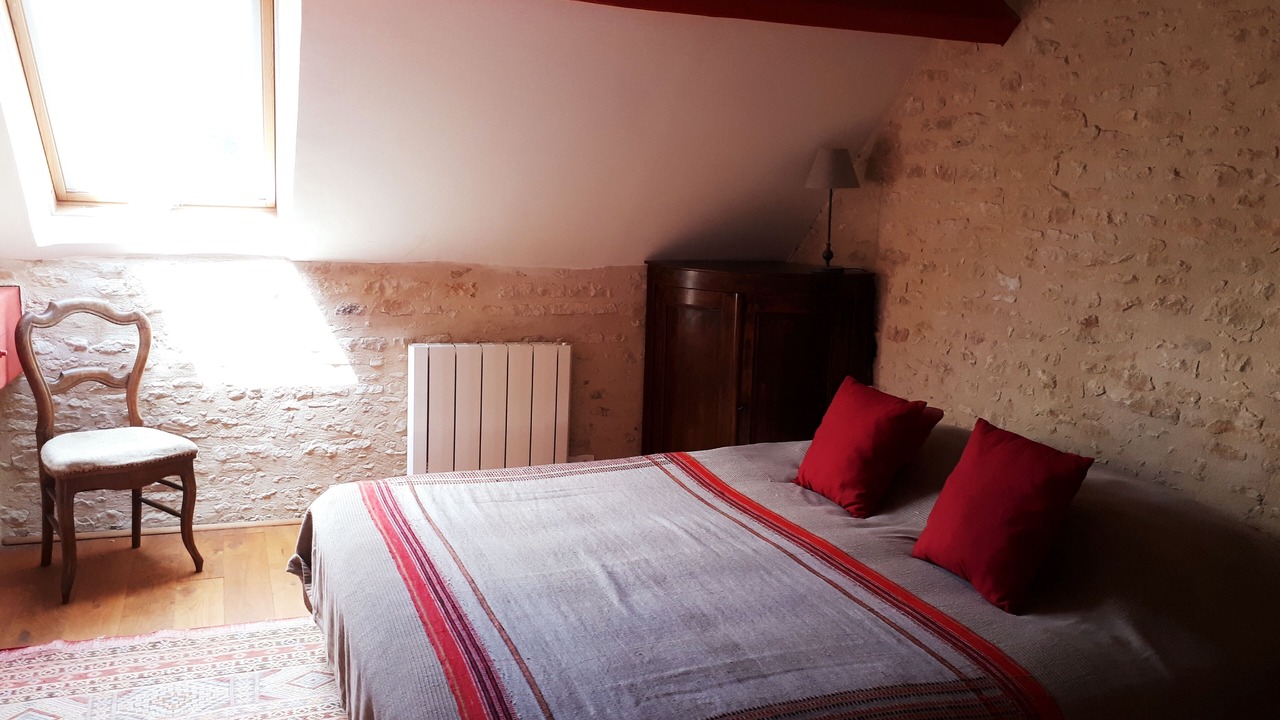 Photo of Bedroom in Saint-Lambert-sur-Dive