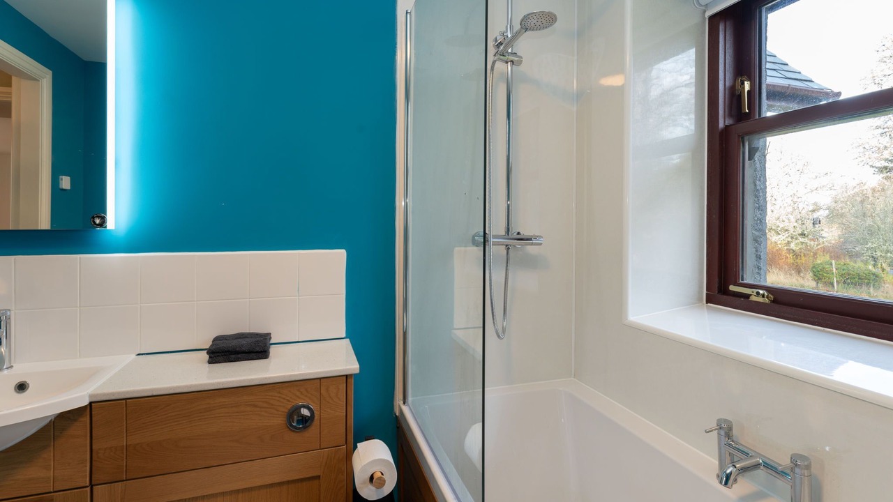 Photo of Bathroom in Inverarnie