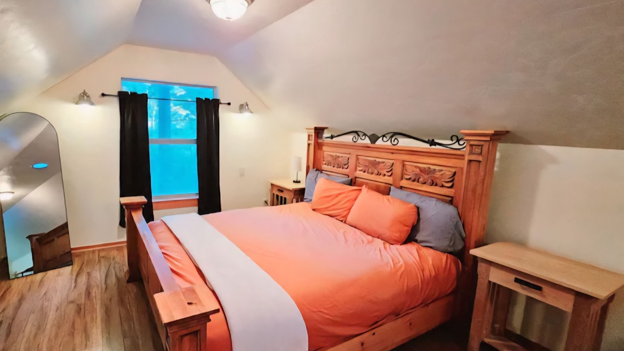 Photo of Bedroom in Port Orford