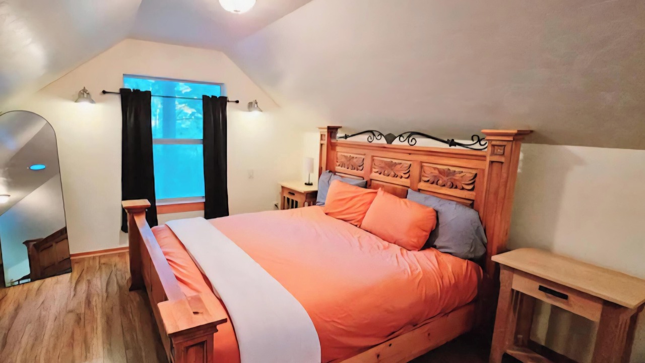Photo of Bedroom in Port Orford