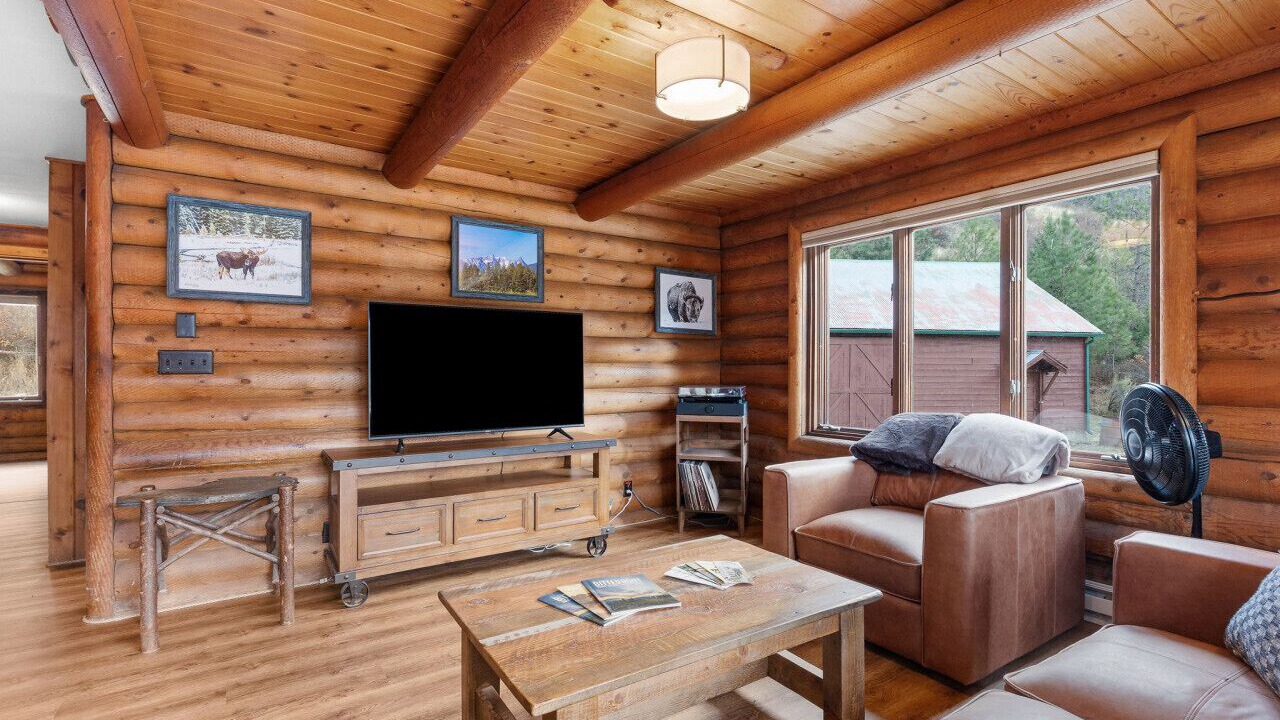 Photo of Livingroom in Grantsdale