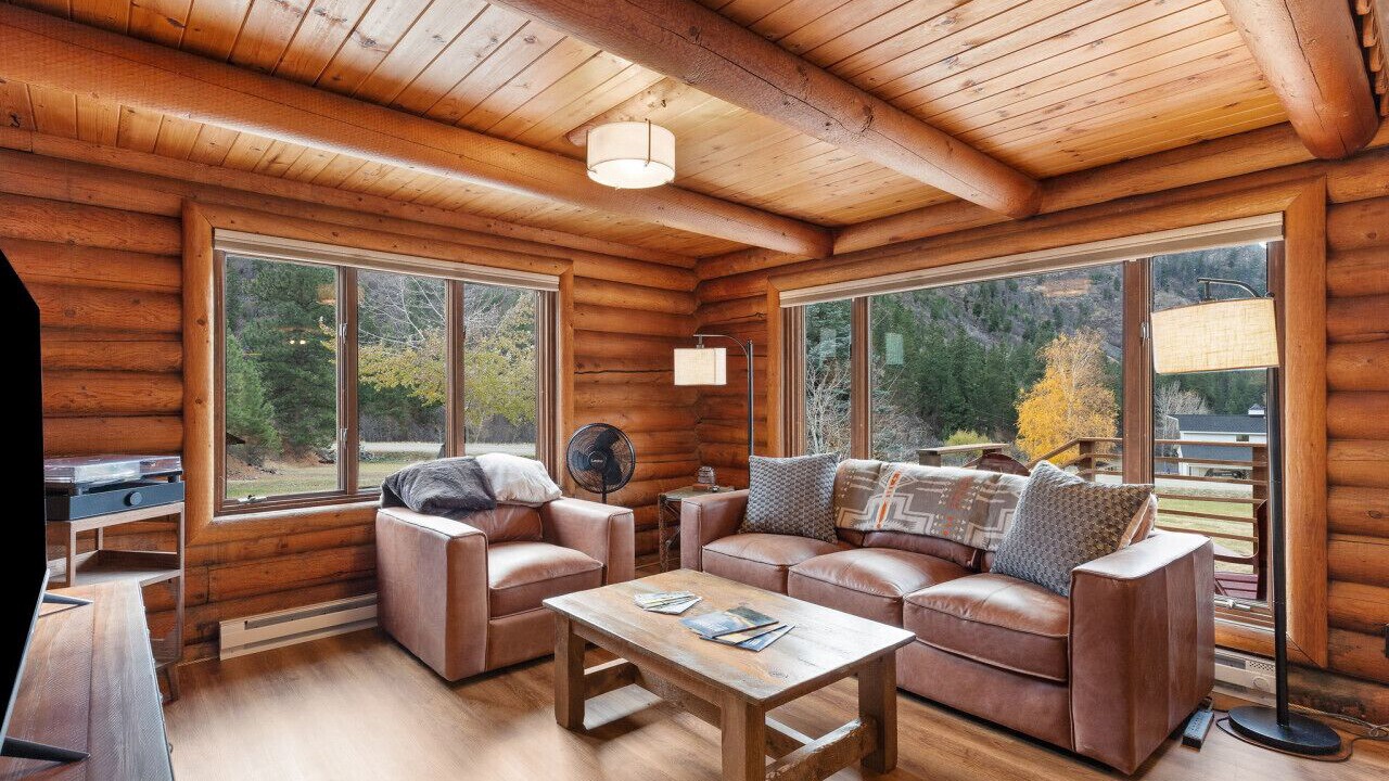 Photo of Livingroom in Grantsdale