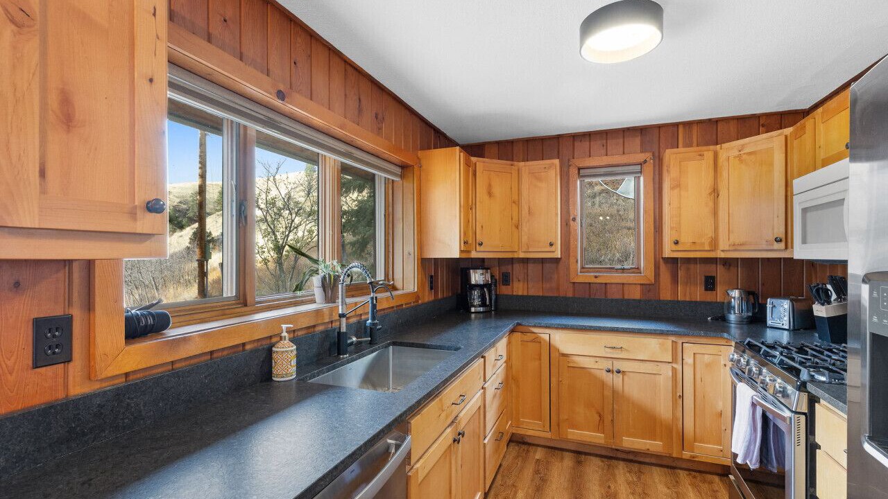 Photo of Kitchen in Grantsdale