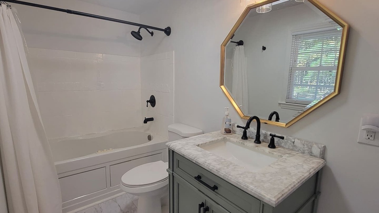Photo of Bathroom in Roper