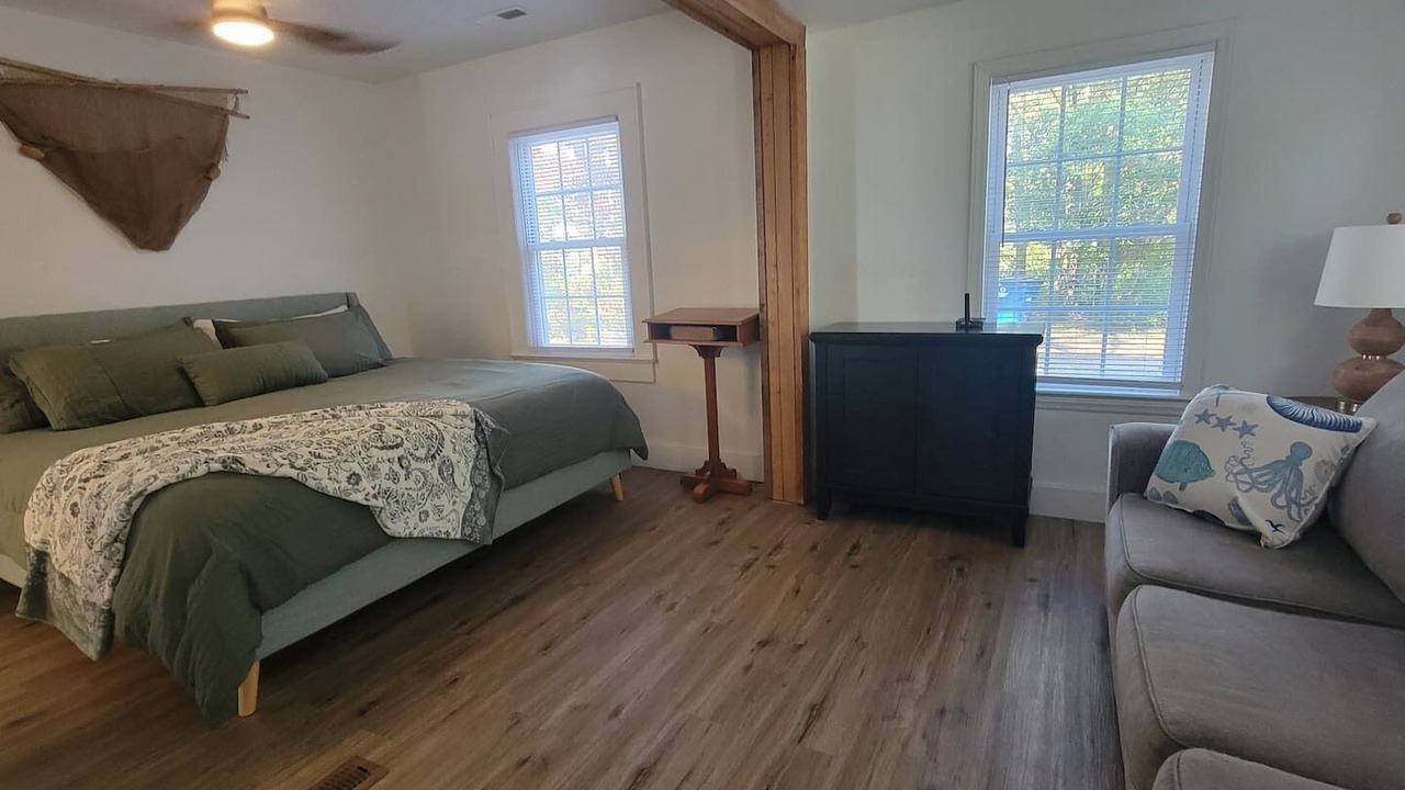 Photo of Bedroom in Roper