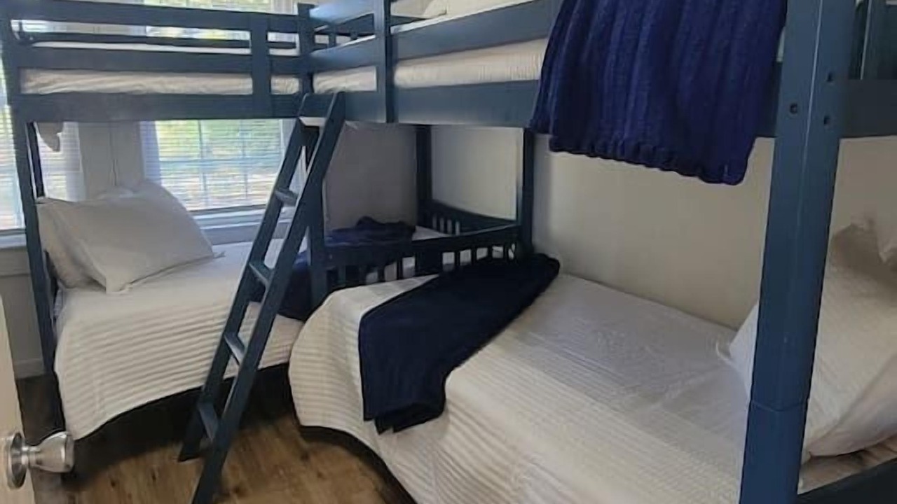 Photo of Bedroom in Roper