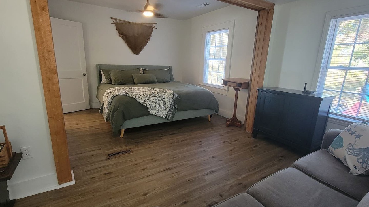 Photo of Bedroom in Roper