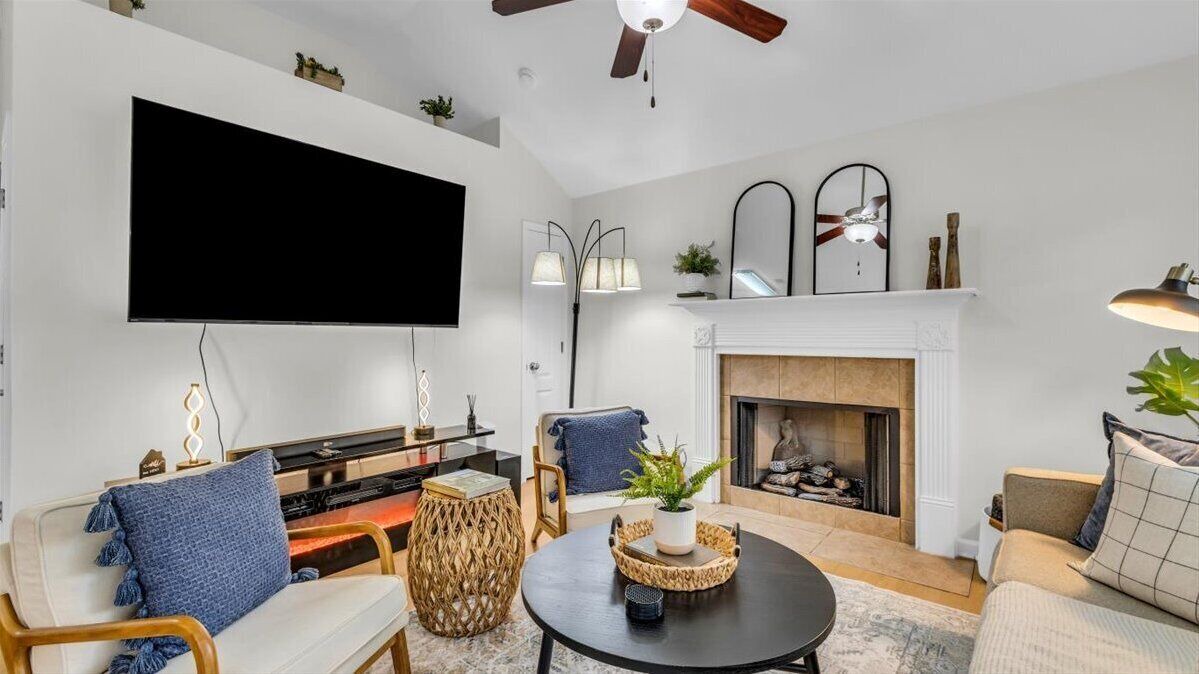 Photo of Livingroom in Pooler