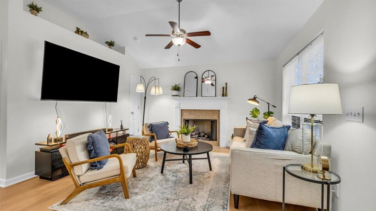 Photo of Livingroom in Pooler