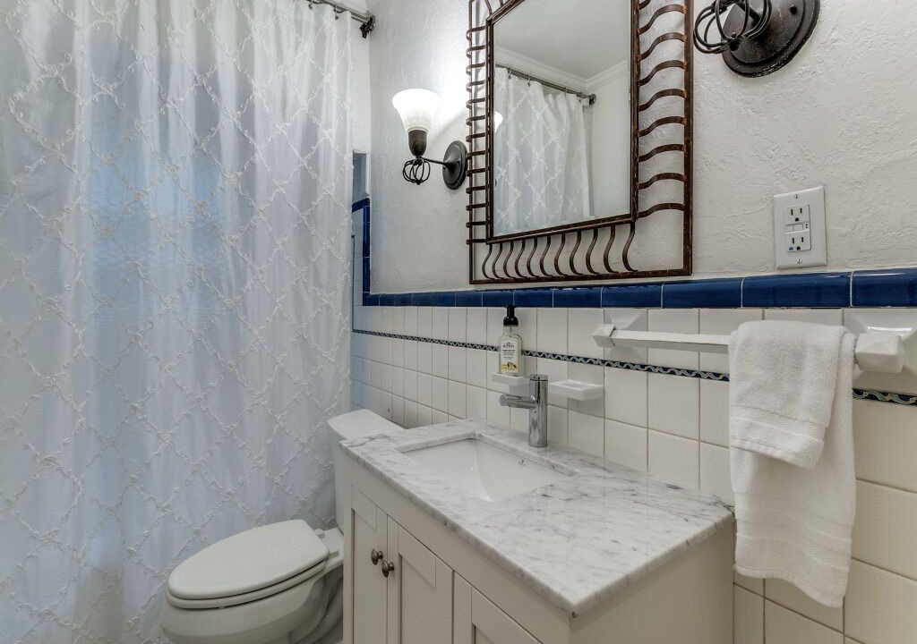 Photo of Bathroom in Knox - Henderson