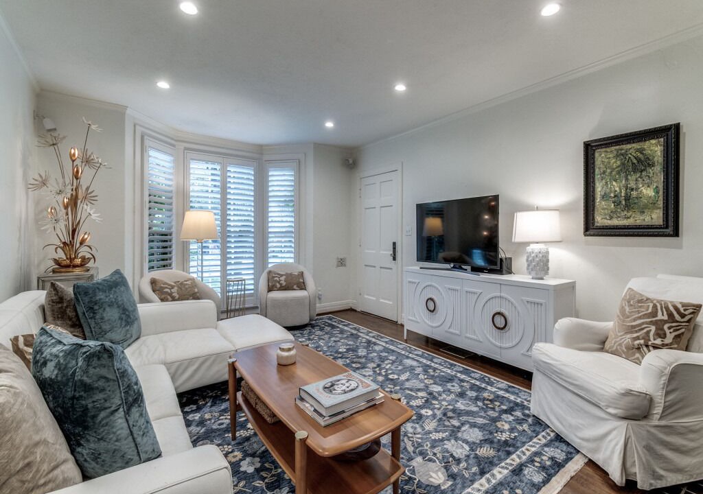 Photo of Livingroom in Knox - Henderson