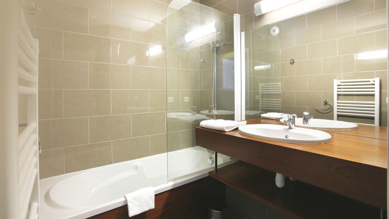 Photo of Bathroom in Font-Romeu-Odeillo-Via