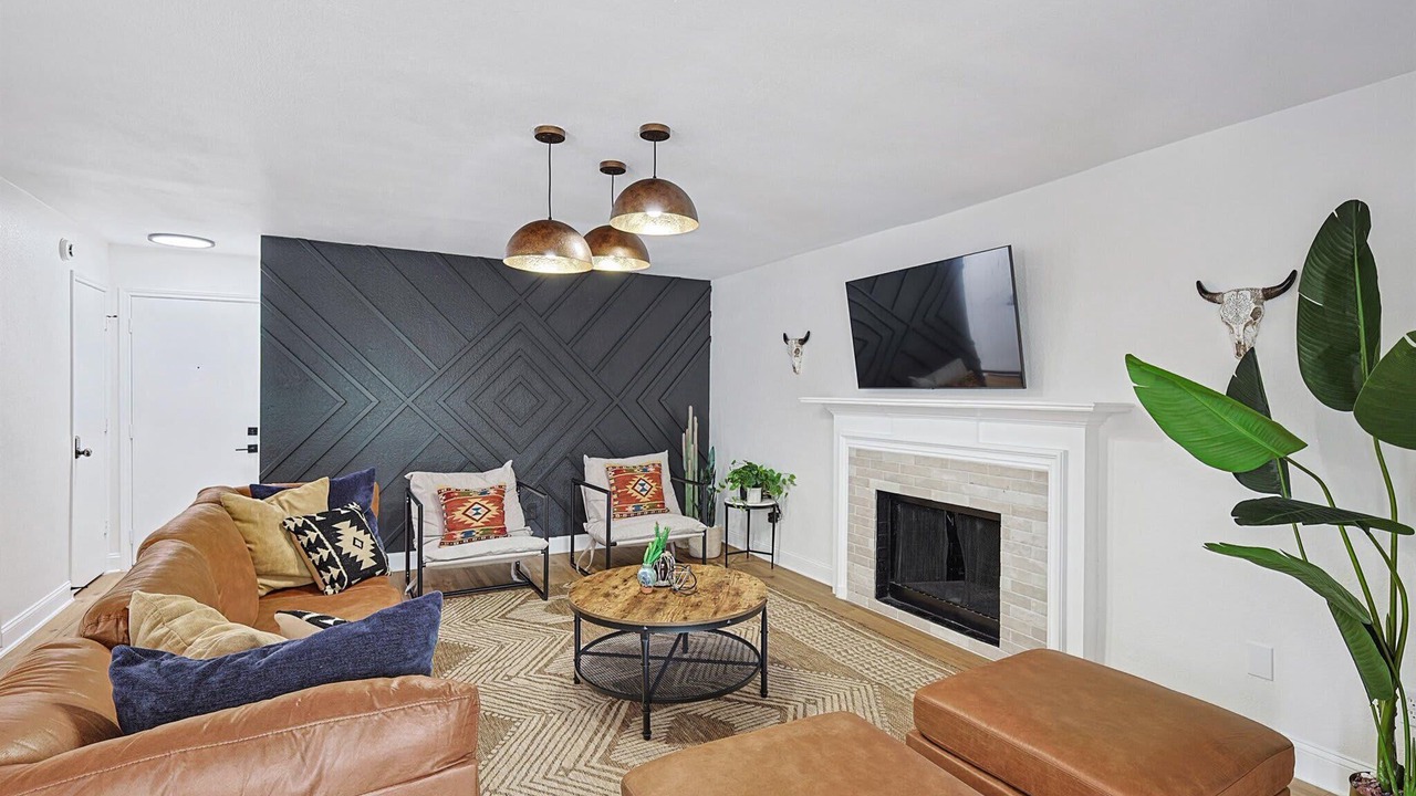 Photo of Livingroom in North Richland Hills