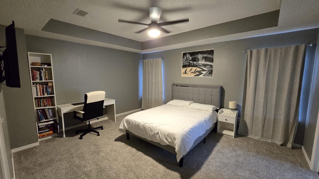 Photo of Bedroom in Valley Ranch