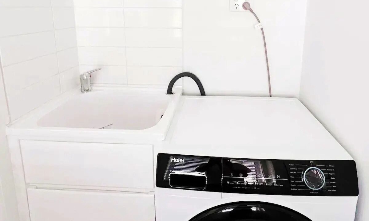 Photo of Others in Moe