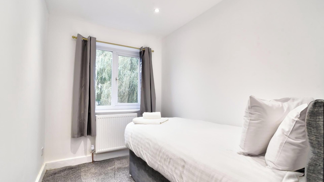 Photo of Bedroom in Heybridge