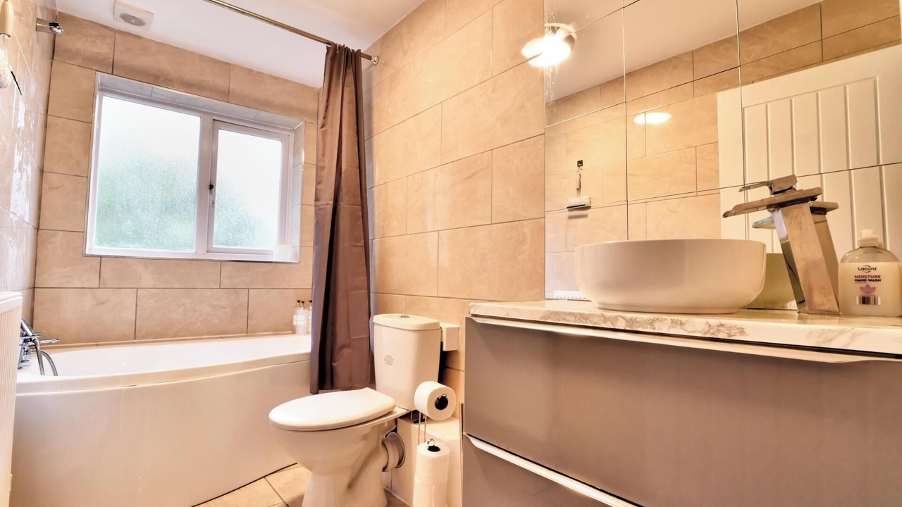 Photo of Bathroom in Heybridge