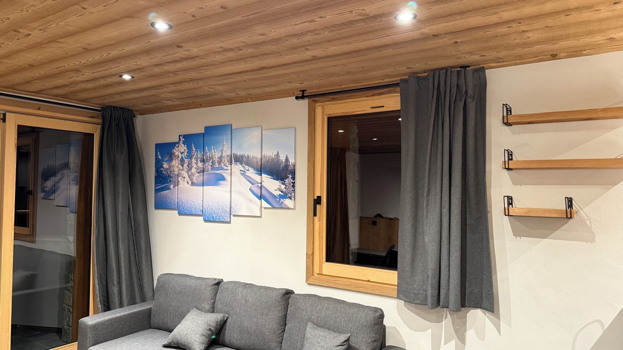 Photo of Others in Praranger