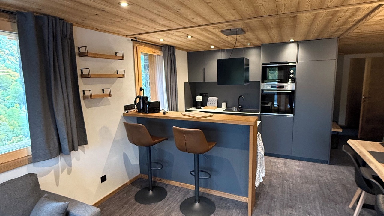 Photo of Others in Praranger