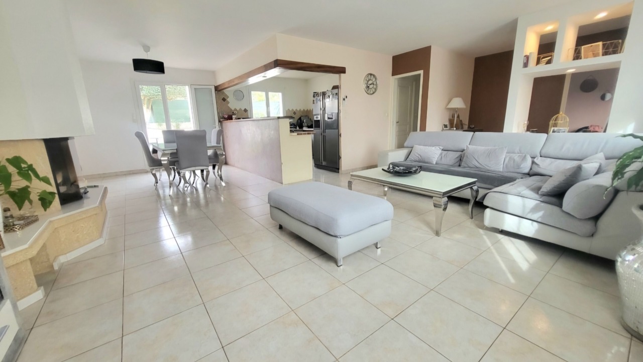 Photo of Livingroom in Peret