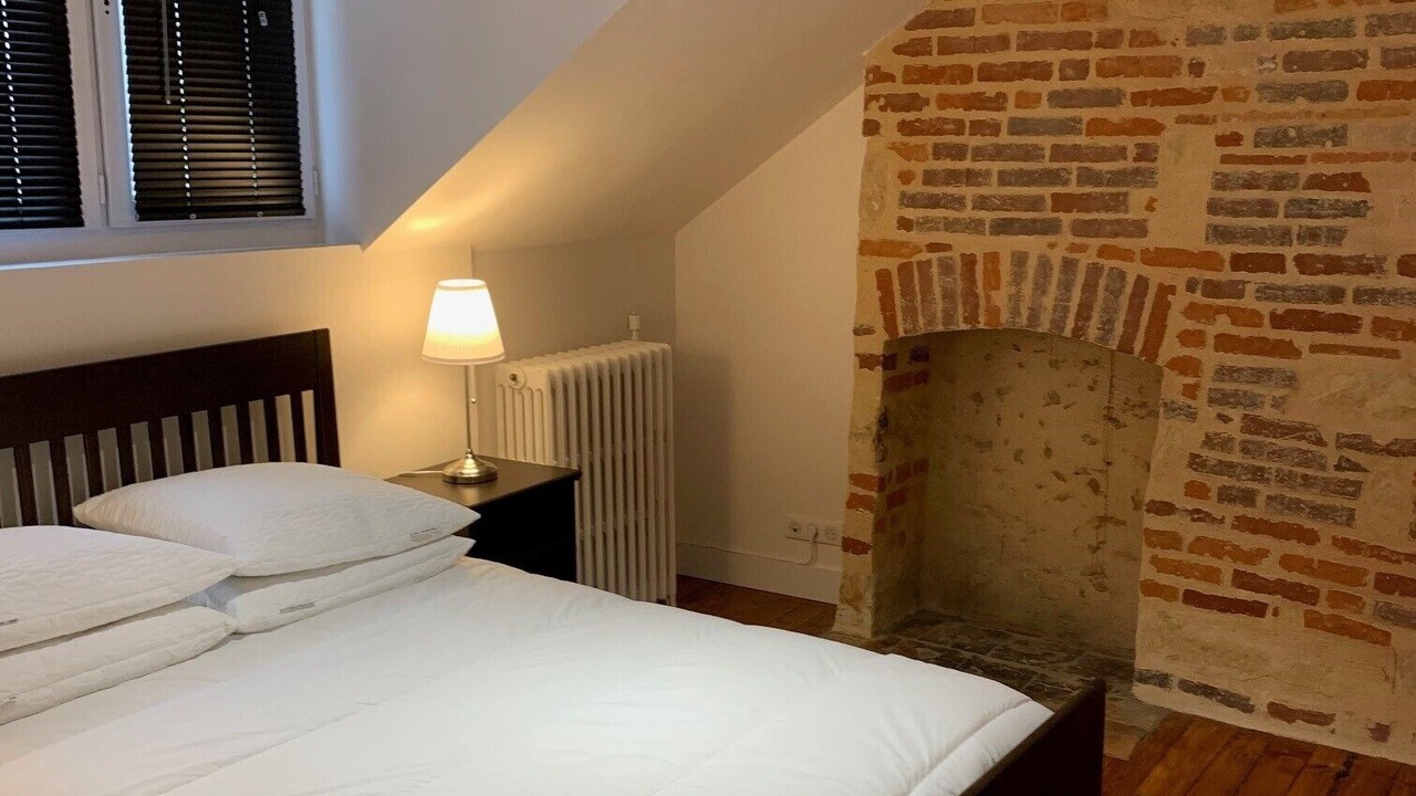 Photo of Bedroom in Republique