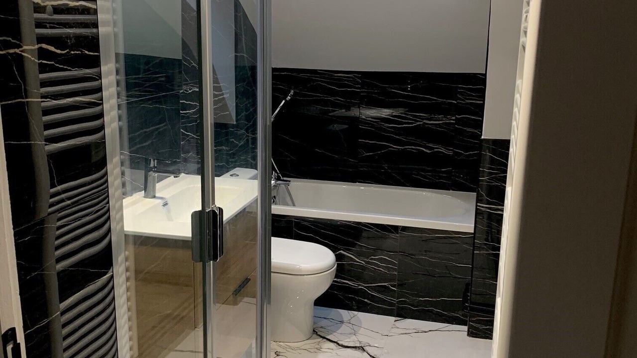 Photo of Bathroom in Republique