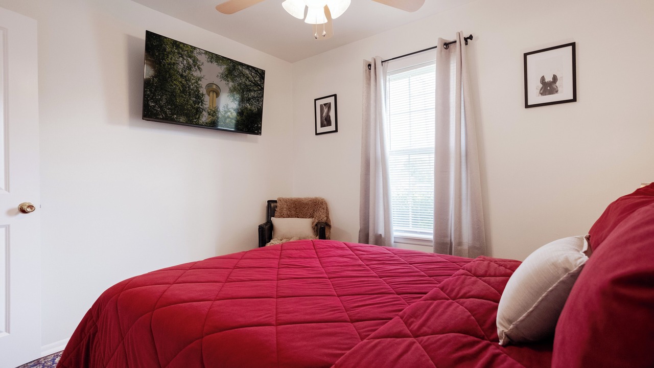 Photo of Bedroom in Leon Valley