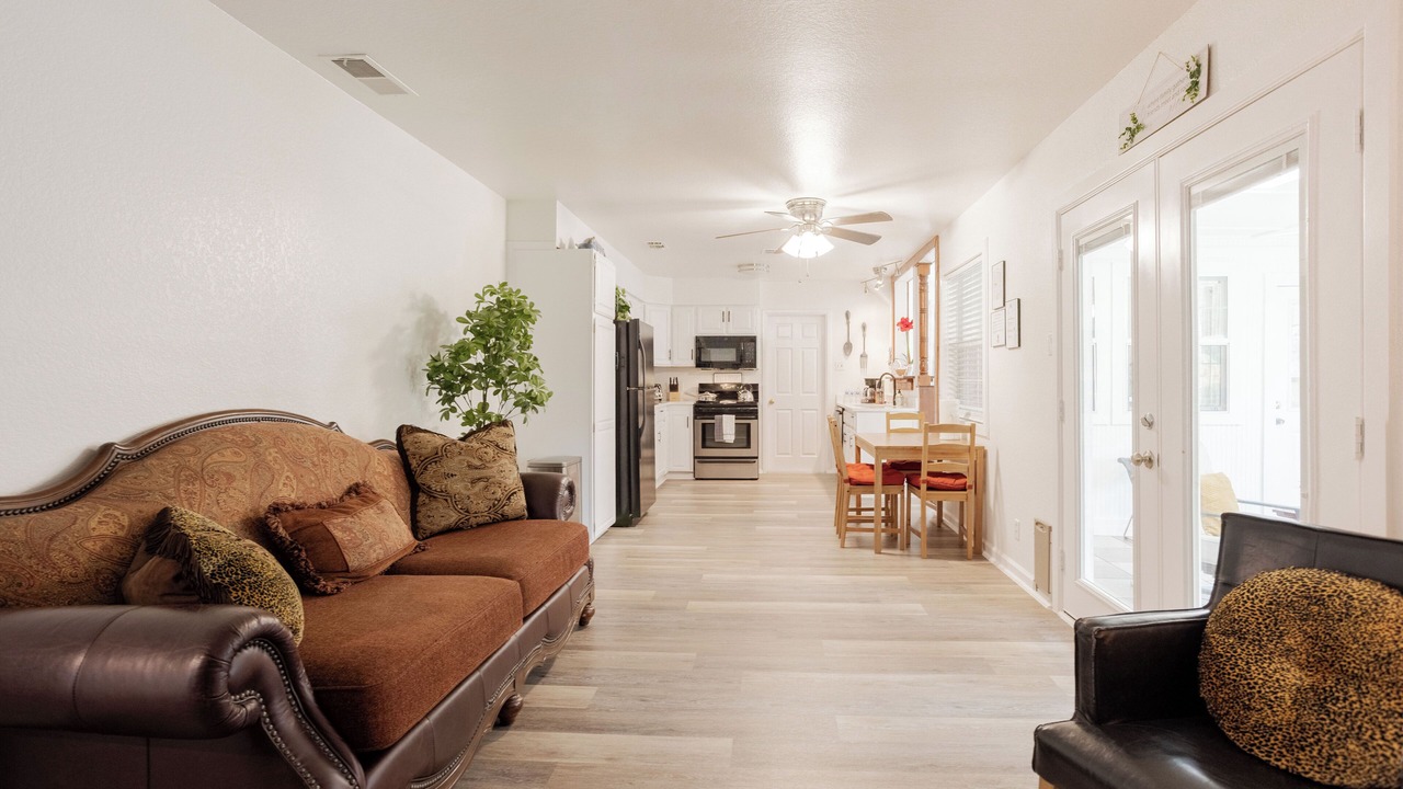 Photo of Livingroom in Leon Valley