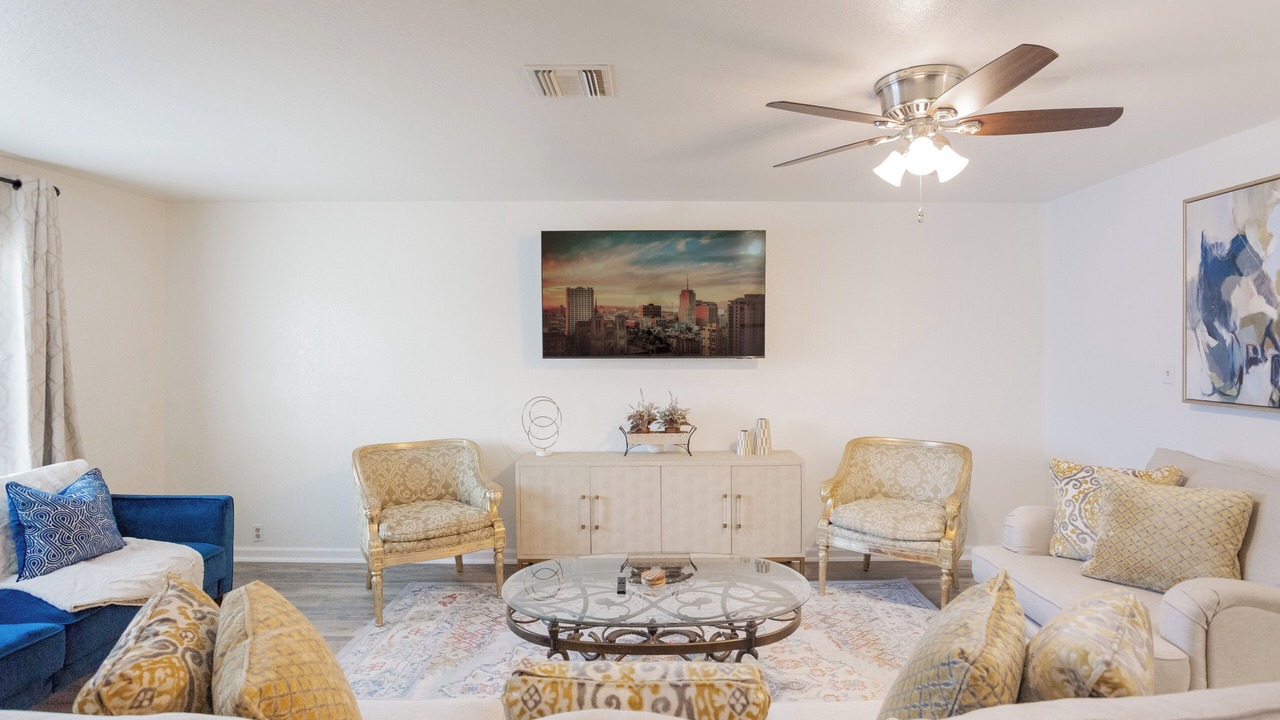 Photo of Livingroom in Leon Valley