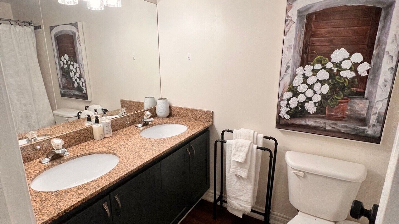 Photo of Bathroom in The Blue Mountains